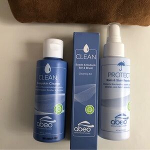 Abeo Suede and Nubuck Cleanser & Protector Set with bag NWOT Ugg cleaner